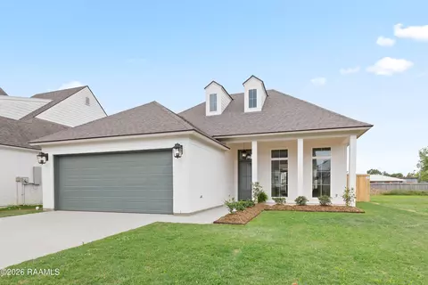 107 Harvest Creek Ln, Lafayette, LA 70508