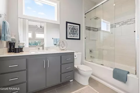 Bath - 610 Elysian Fields Dr, Lafayette, LA 70508 photo 2 of 6