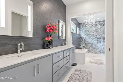 Bath - 610 Elysian Fields Dr, Lafayette, LA 70508 photo 5 of 6