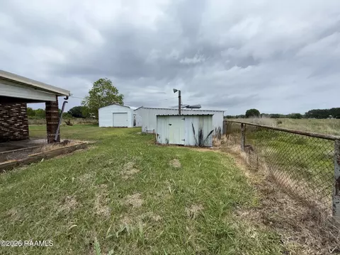 Exterior - 9309 Bourque Rd, Gueydan, LA 70542 photo 3 of 4