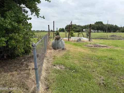Exterior - 9309 Bourque Rd, Gueydan, LA 70542 photo 4 of 4