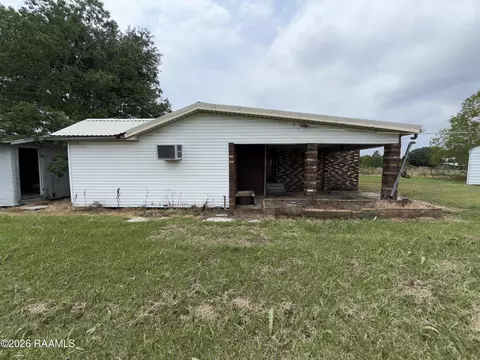 Exterior - 9309 Bourque Rd, Gueydan, LA 70542 photo 2 of 4