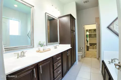 Entry Way - 106 Pascalet Pl, Lafayette, LA 70507 photo 7 of 7