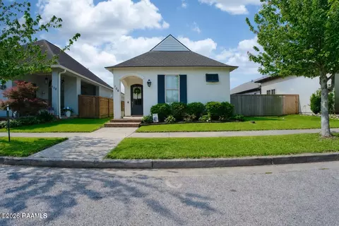 Exterior - 106 Pascalet Pl, Lafayette, LA 70507 photo 2 of 4