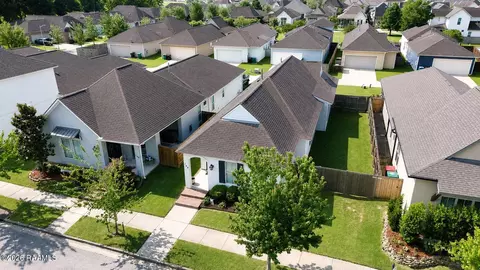 View/Area - 106 Pascalet Pl, Lafayette, LA 70507 photo 1 of 6
