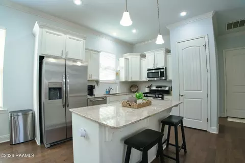 Kitchen - 106 Pascalet Pl, Lafayette, LA 70507 photo 1 of 3