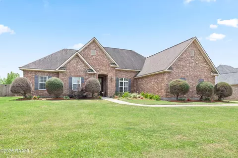 208 Psalm Ct, Youngsville, LA 70592
