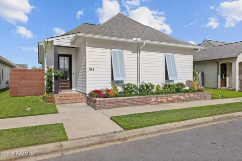 109 Parker Ln, Youngsville, LA 70592