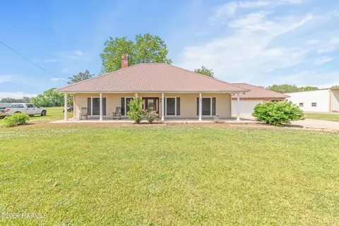 1554 Declouet Hwy, Breaux Bridge, LA 70517