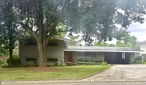 221 Beverly Dr, Lafayette, LA 70503