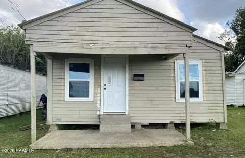 1004 E Jefferson Davis, Rayne, LA 70578