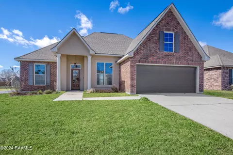 101 Green Mountain Ridge St, Youngsville, LA 70592