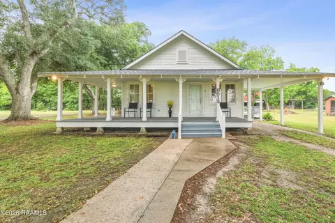8512 Jefferson Island Rd, New Iberia, LA 70560