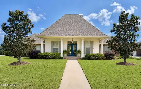 207 Lantana Ct, Broussard, LA 70518