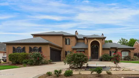 200 Baltusrol Dr, Broussard, LA 70518
