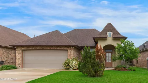 308 Overbrook Dr, Broussard, LA 70518