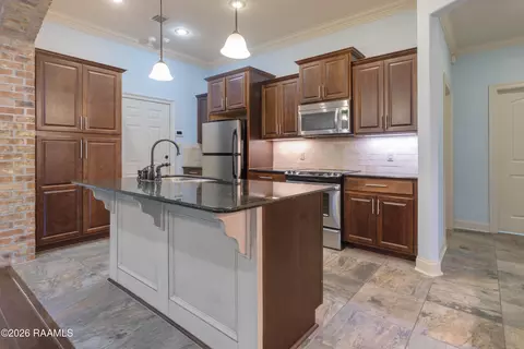 Kitchen - 308 Overbrook Dr, Broussard, LA 70518 photo 3 of 4