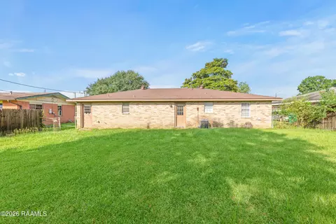 Exterior - 104 Eula Dr, Lafayette, LA 70506 photo 2 of 6