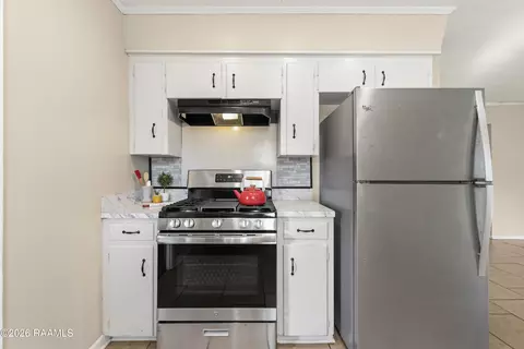 Kitchen - 104 Eula Dr, Lafayette, LA 70506 photo 1 of 3