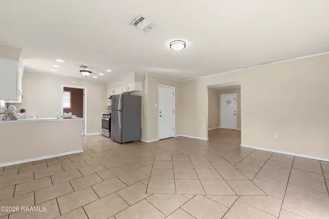 Living - 104 Eula Dr, Lafayette, LA 70506 photo 5 of 6