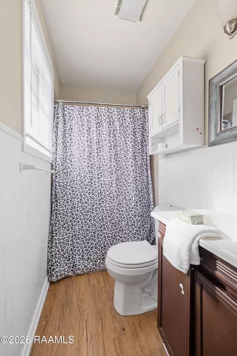 Bath - 104 Eula Dr, Lafayette, LA 70506 photo 2 of 3