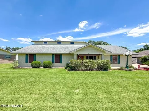 112 Saint Bernadette Dr, Lafayette, LA 70507