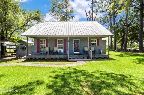 1211 Dupuis St, Breaux Bridge, LA 70517
