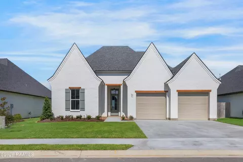 207 Amsterdam Ave, Youngsville, LA 70592