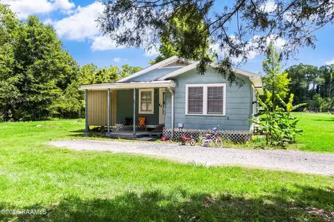 2623 Main Hwy, Breaux Bridge, LA 70517