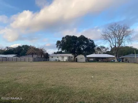 W Ash Avenue, Eunice, LA 70535