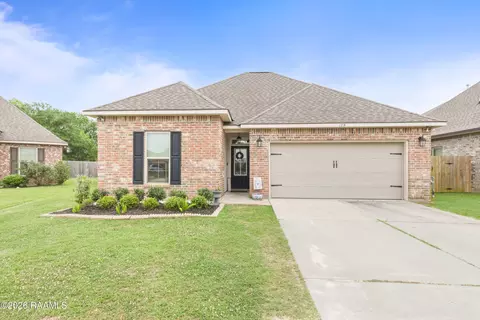 129 Wild Cherry Ln, Lafayette, LA 70508