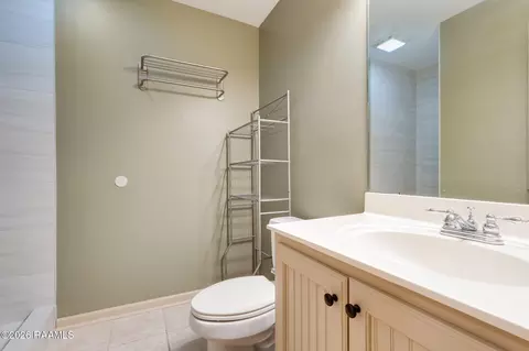 Bath - 202 Rivergrass Dr, Lafayette, LA 70508 photo 4 of 5