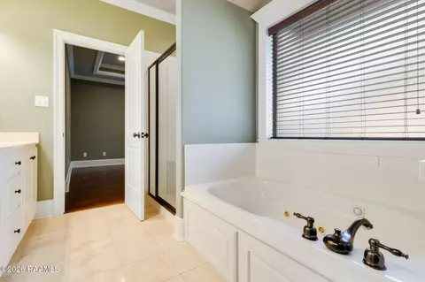 Bath - 202 Rivergrass Dr, Lafayette, LA 70508 photo 2 of 5