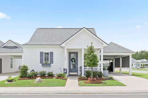 109 Satsuma Dr, Youngsville, LA 70592