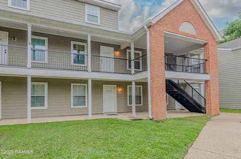 141 E Boyd Dr #111, Baton Rouge, LA 70808