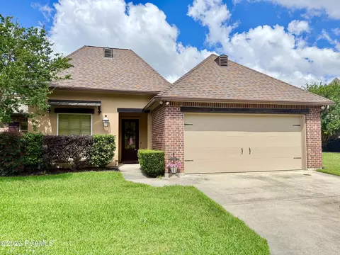 203 La Villa Cir, Youngsville, LA 70592