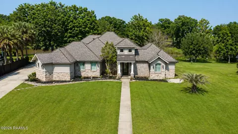1008 Kern Dr, Breaux Bridge, LA 70517