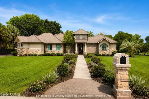 1008 Kern Dr, Breaux Bridge, LA 70517