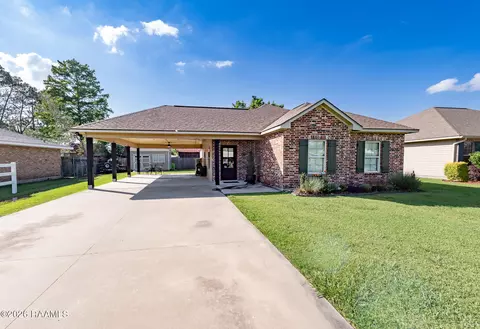 475 Broussard St, Breaux Bridge, LA 70517
