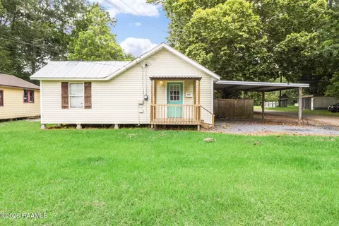 303 S Broadway St, Church Point, LA 70525