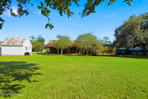 Exterior - 160 Darwin Rd, Franklin, LA 70538 photo 3 of 5