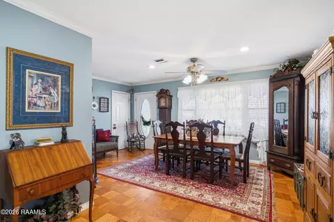 Dining - 160 Darwin Rd, Franklin, LA 70538 photo 1 of 3