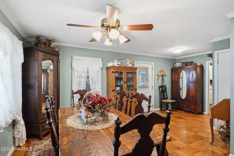 Dining - 160 Darwin Rd, Franklin, LA 70538 photo 3 of 3