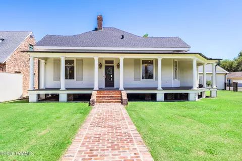 402 N Parkerson St, Rayne, LA 70578