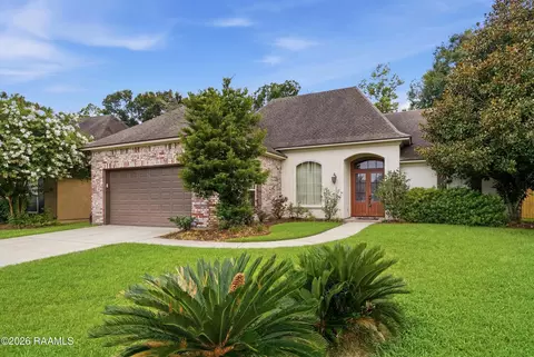 111 Dogleg Dr, Broussard, LA 70518