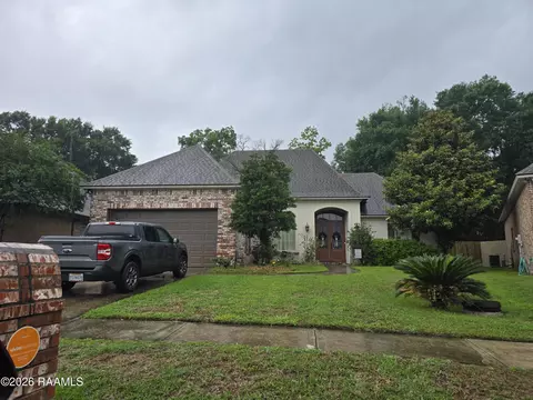 111 Dogleg Dr, Broussard, LA 70518