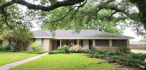 417 Elmwood Dr, Lafayette, LA 70503