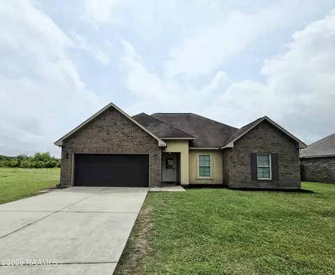 1150 Bridgetowne Ln, Breaux Bridge, LA 70517