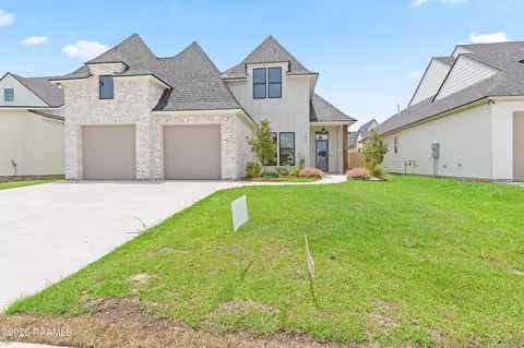 203 Prague Ave, Youngsville, LA 70592