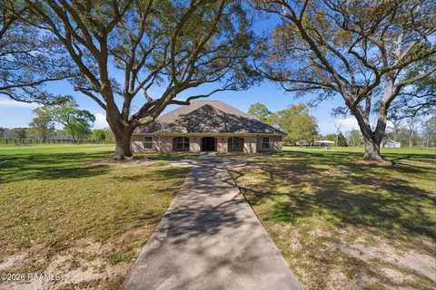 400 Acorn Dr, Lafayette, LA 70507